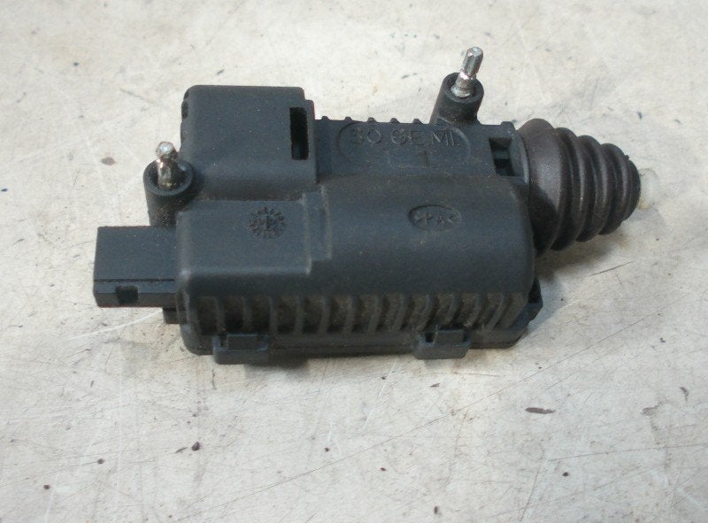 VEROUILLAGE CENTRALISEE MOTEUR CARBURANT FLAP Opel Corsa D, Opel, Opel Automobile GmbH, Utilisé, Kontakt-opel@opel.com