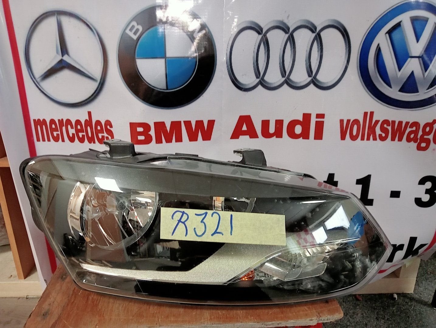VW Polo 6R H7 Halogeen Koplamp Rechts R 6R1941008F, Auto-onderdelen, Gebruikt, -, Volkswagen, -