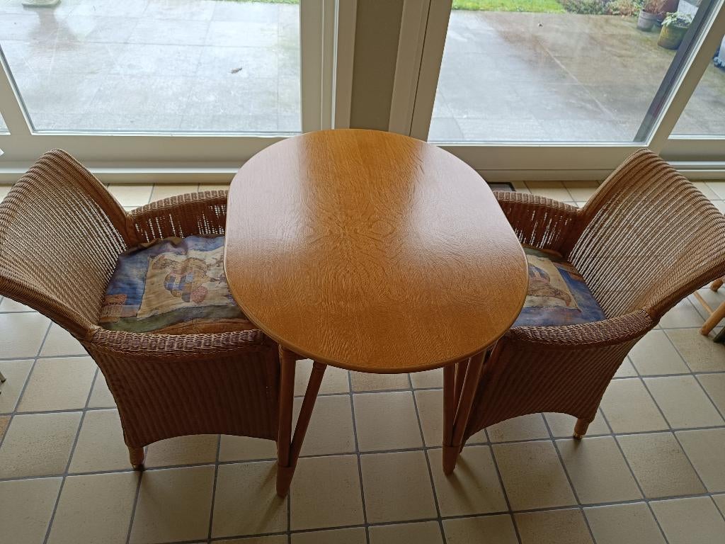 Tafel in rotan en 2 stoelen, Huis en Inrichting, Tafels | Salontafels, Ophalen, Gebruikt, Loom stijl in rotan