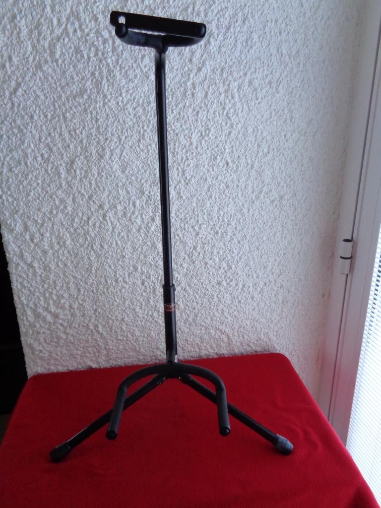 Support Guitare Musique. Stagg, Envoi, Utilisé, Autres instruments