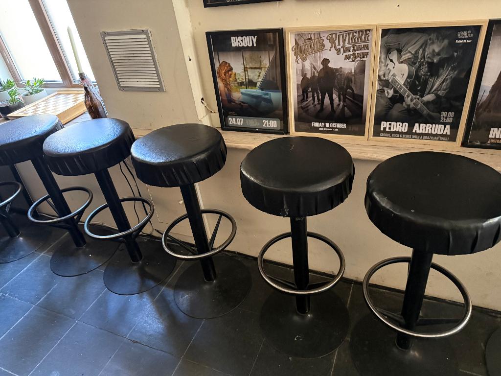 Vintage barkrukken – set van 18 stuks, Huis en Inrichting, Barkrukken, Ophalen, Gebruikt, Leer, Met voetsteun