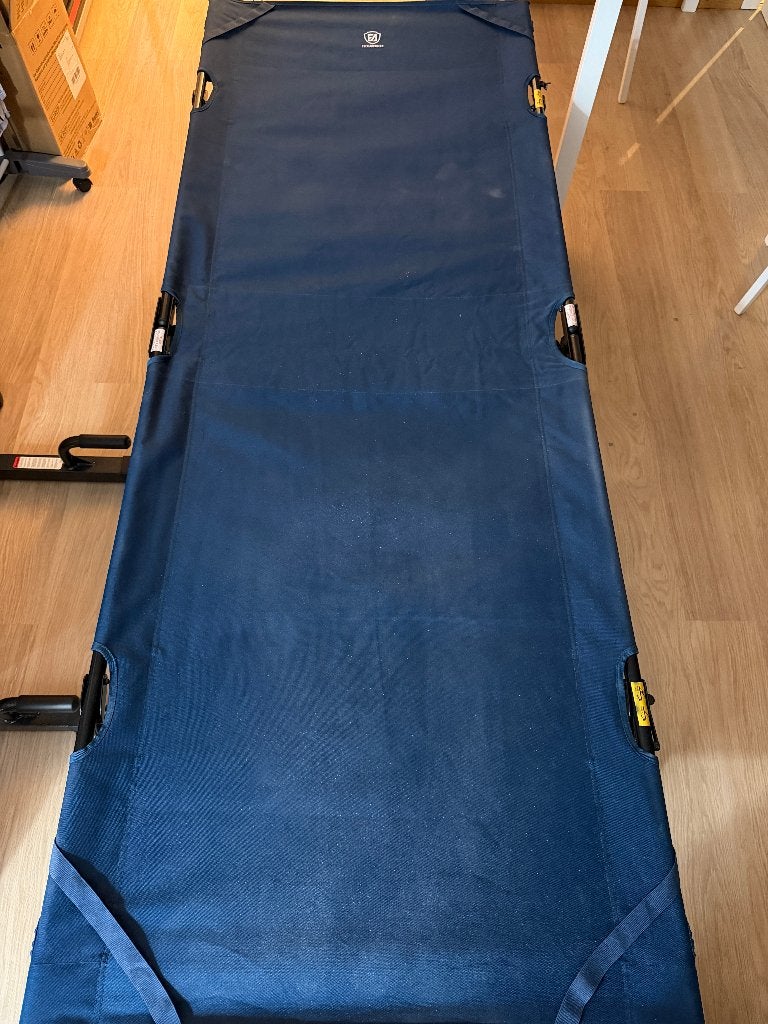 Lit de camping pliable, bleu, 214cm, Huis en Inrichting, Zetels | Zetels, Ophalen, Kunststof, Camping equipment, Eenpersoons