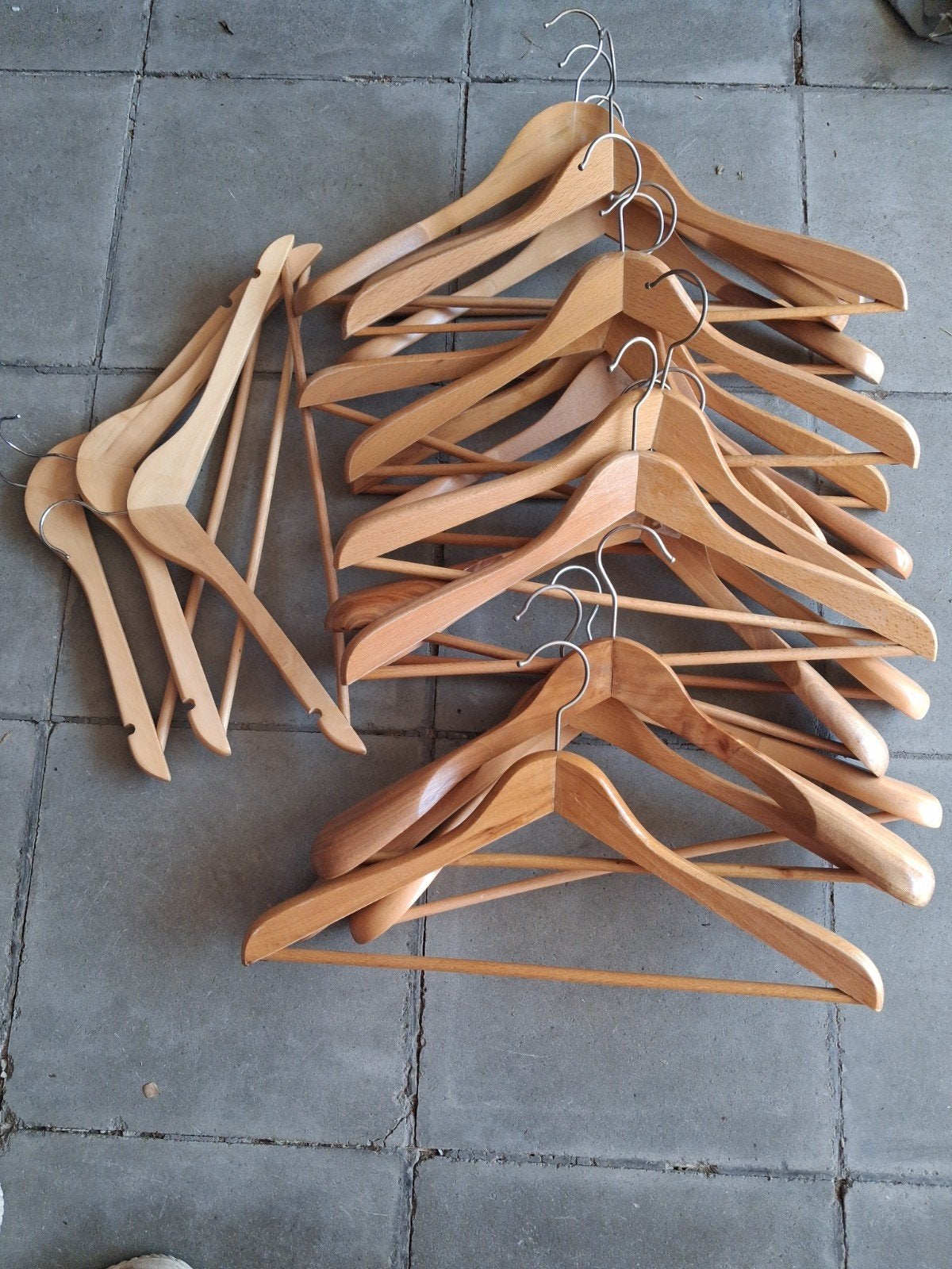 Lot de porte-manteaux en bois, Vêtements | Femmes, Cintres, Enlèvement, Comme neuf, Bois, Adultes