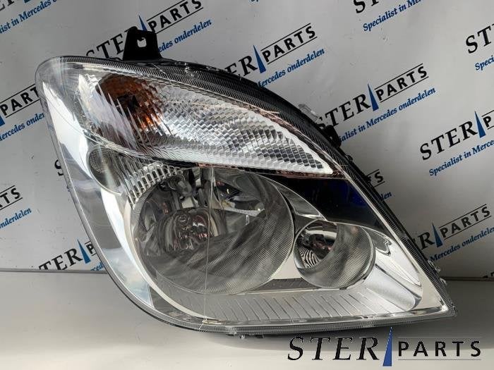 Phare droit d'un Mercedes Sprinter, Autos : Pièces & Accessoires, Neuf, -, -, Enlèvement ou Envoi