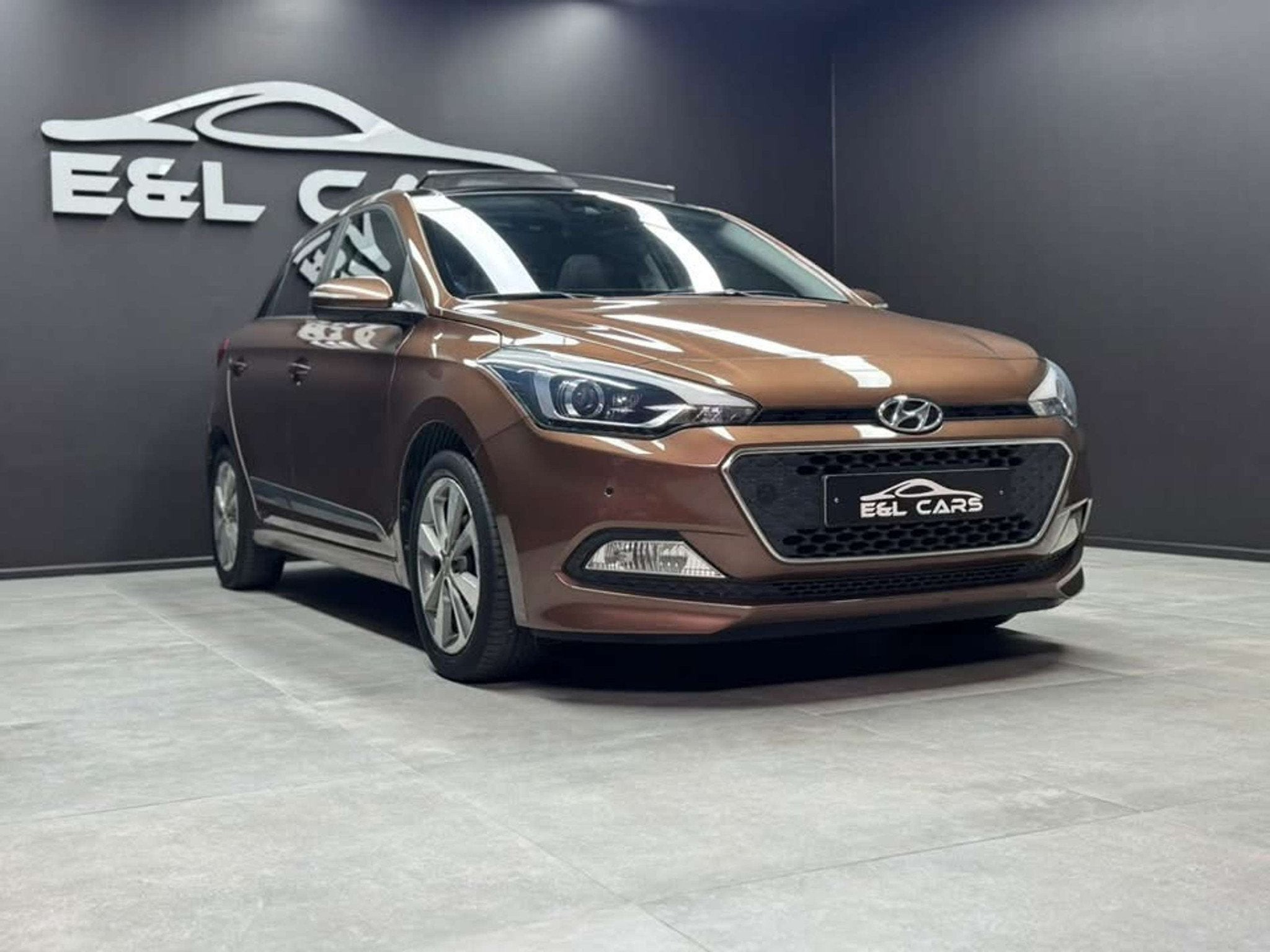 Hyundai i20 i20 1.2i *12 mois de garantie* (bj 2017), Stof, Gebruikt, Euro 6, 4 cilinders