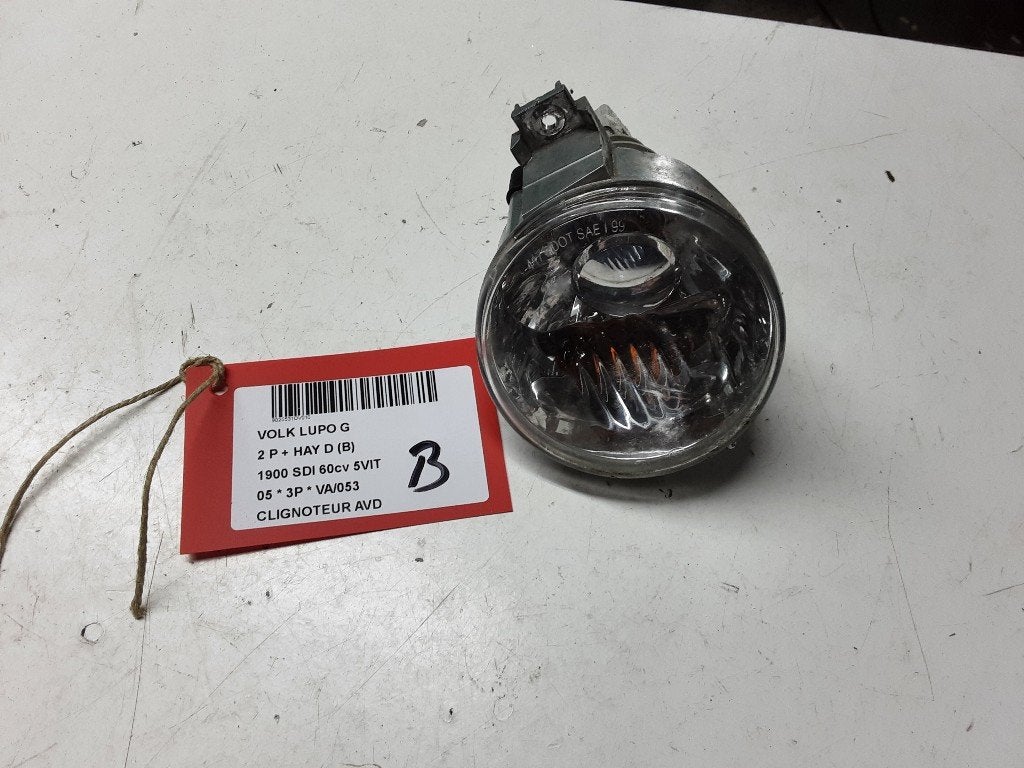 CLIGNOTANT AVANT DROIT Volkswagen Lupo (6X1) (6X0953155G), Volkswagen, Mevr. I. Hauben, Utilisé, Rue de l'Espoir 34 34
4030  GRIVEGNÉE, BE