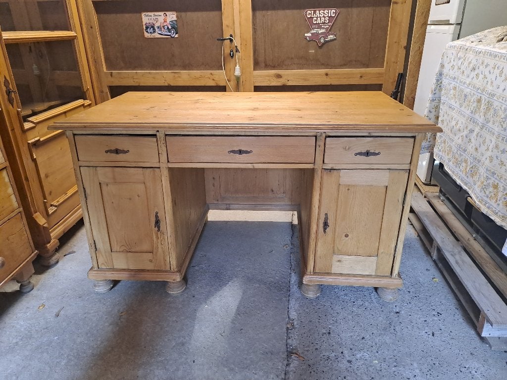 Bureau en pin, Enlèvement, Utilisé
