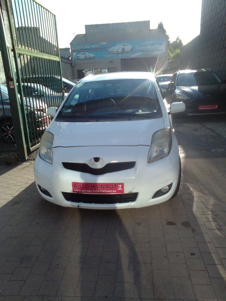 TOYOTA YARIS 1400CC DIESEL 2011, Auto's, Toyota, Multifunctioneel stuurwiel, Stof, Zwart, Wit