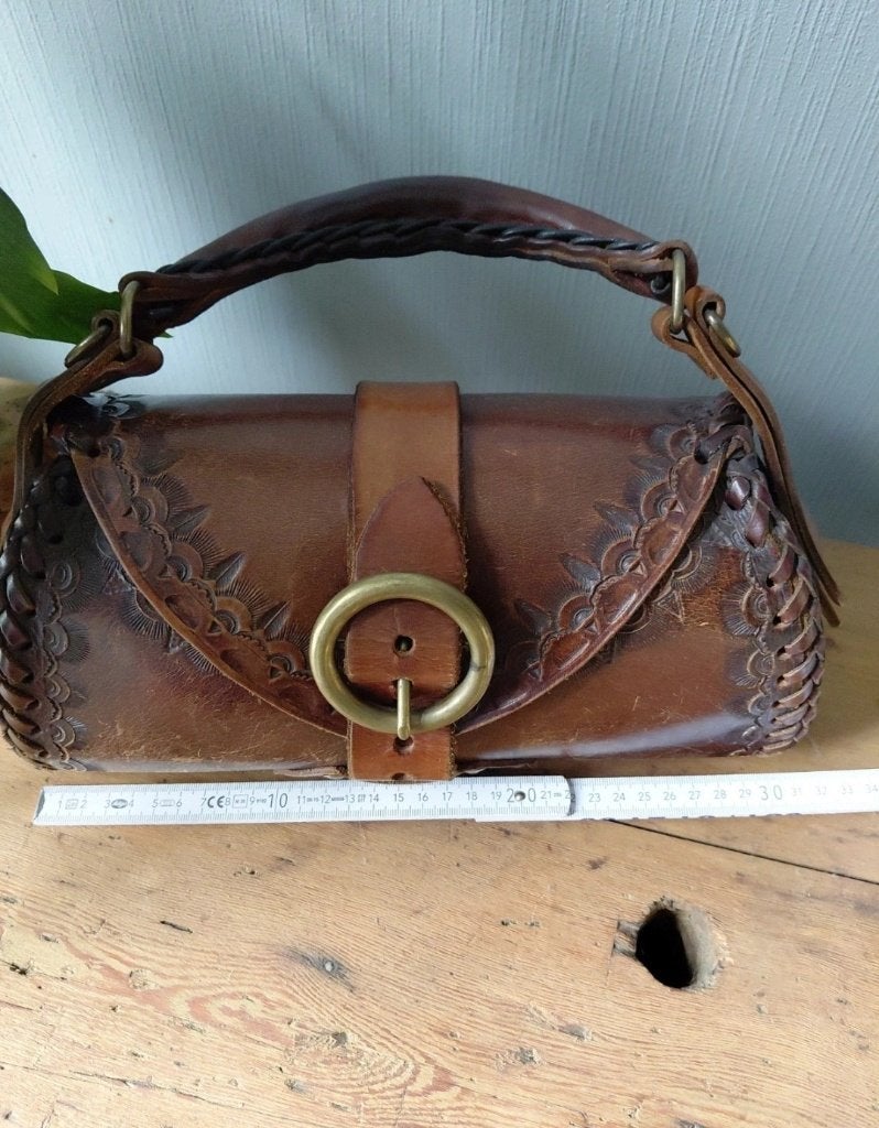 Sac en cuir artisanal - signé PELLICER, Enlèvement ou Envoi, Utilisé, Brun, Sac à main