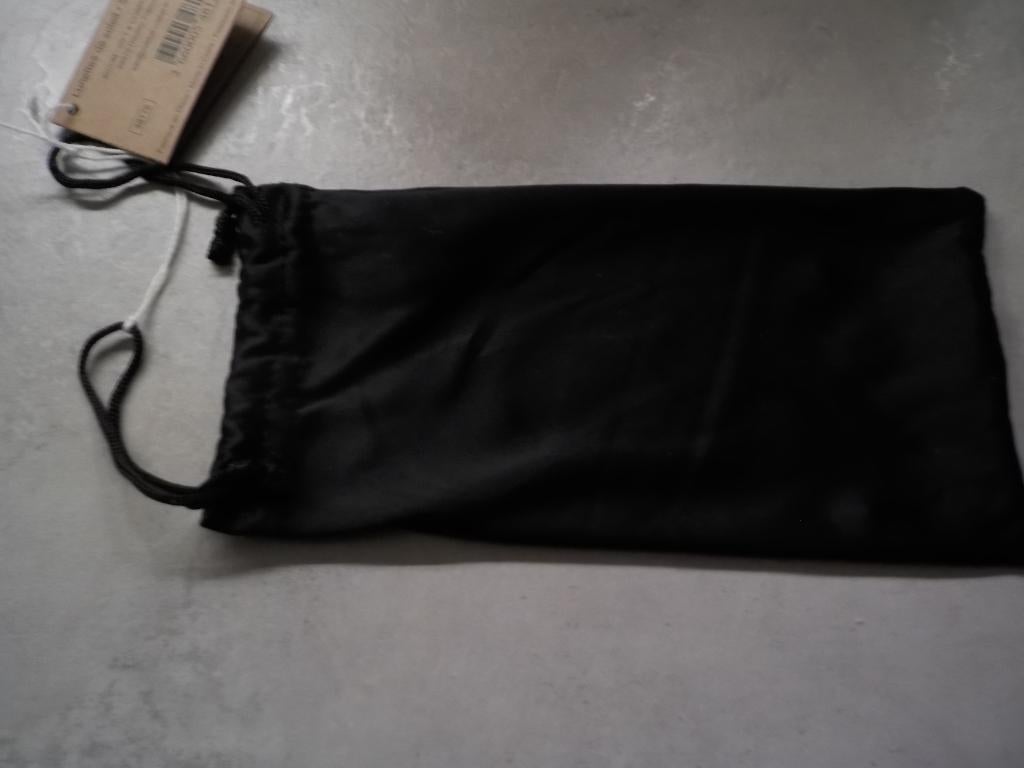 sac noir de rangement pour lunette de soleil (neuf), Handtassen en Accessoires, Overige Accessoires, Ophalen, Nieuw