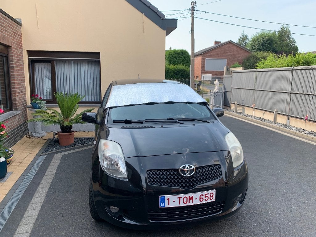 Toyota Yaris 1300 cc, Auto's, Toyota, Voorwielaandrijving, Stof, Zwart, 4 cilinders