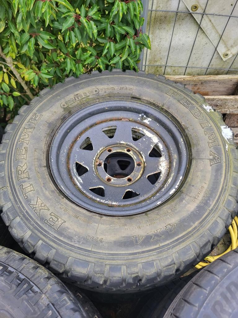 Velgen Ford ranger met offroad banden, Enlèvement