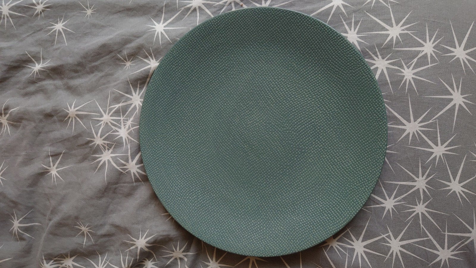 9 ronde keramische borden 28cm, Ophalen, Keramiek, Zo goed als nieuw, Bord(en)