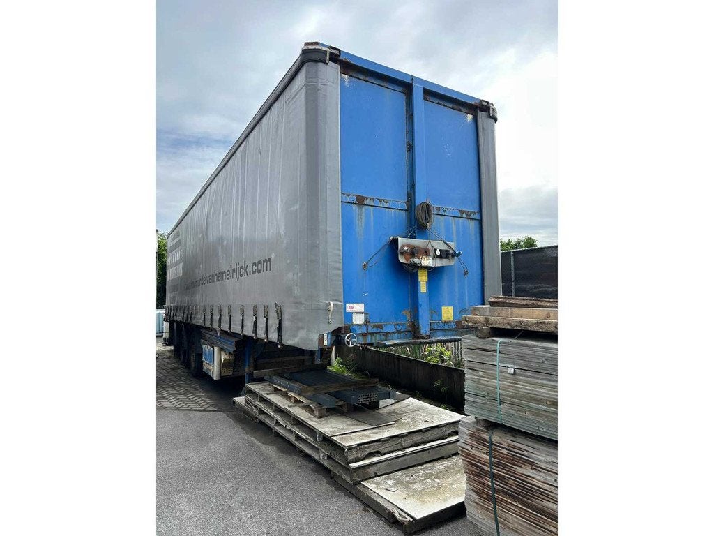 2004 Rendu du semi-remorque, Autos, Camions, Achat, Entreprise, Autres carburants, Remorques et Semi-remorques