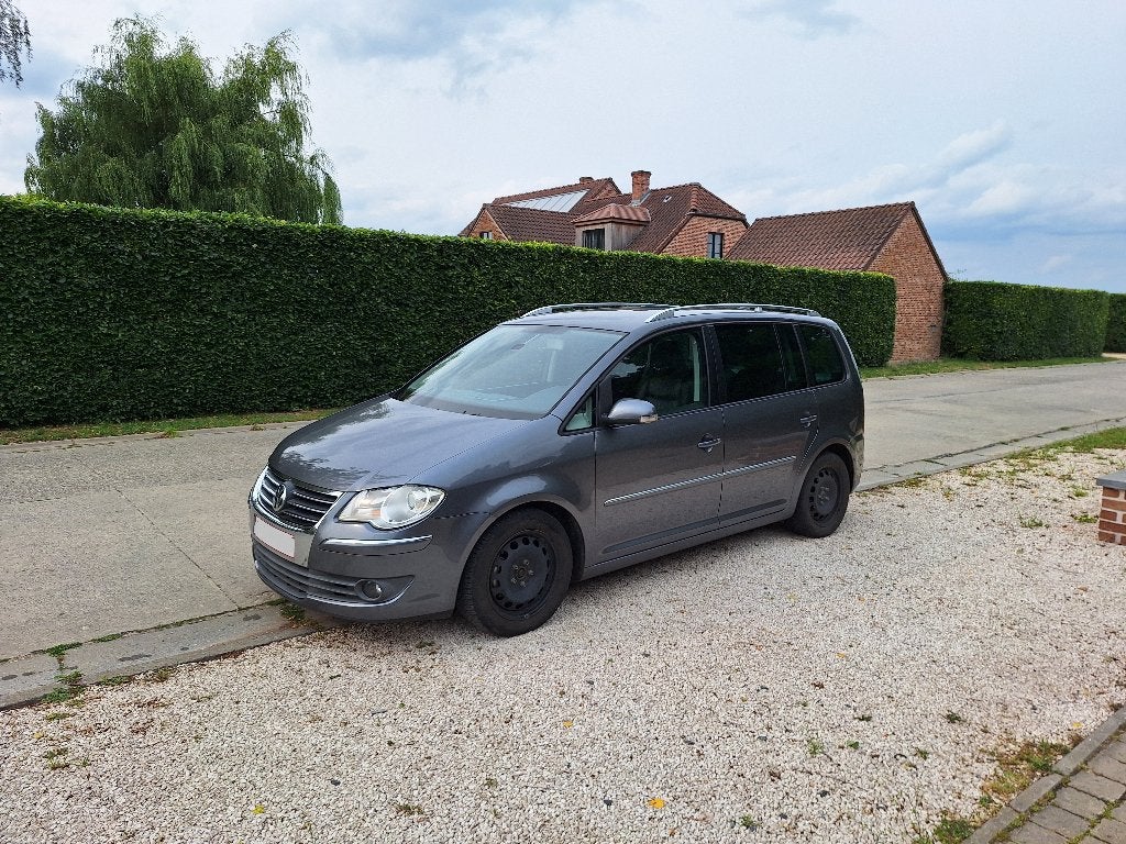 touran 2.0tdi highline intérieur cuir, Autos, Volkswagen, Cuir, Achat, Intérieur cuir, Entreprise