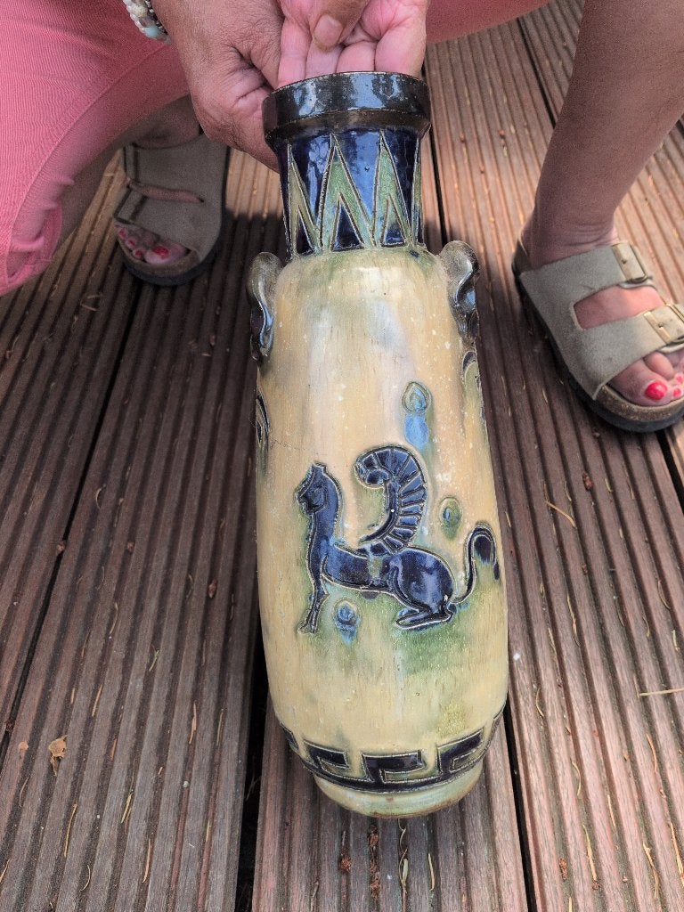 Vase, Enlèvement