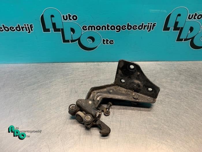 Schuifdeurrol rechts van een Peugeot Partner (Partner 02-) (, Gebruikt, -, -, Ophalen of Verzenden