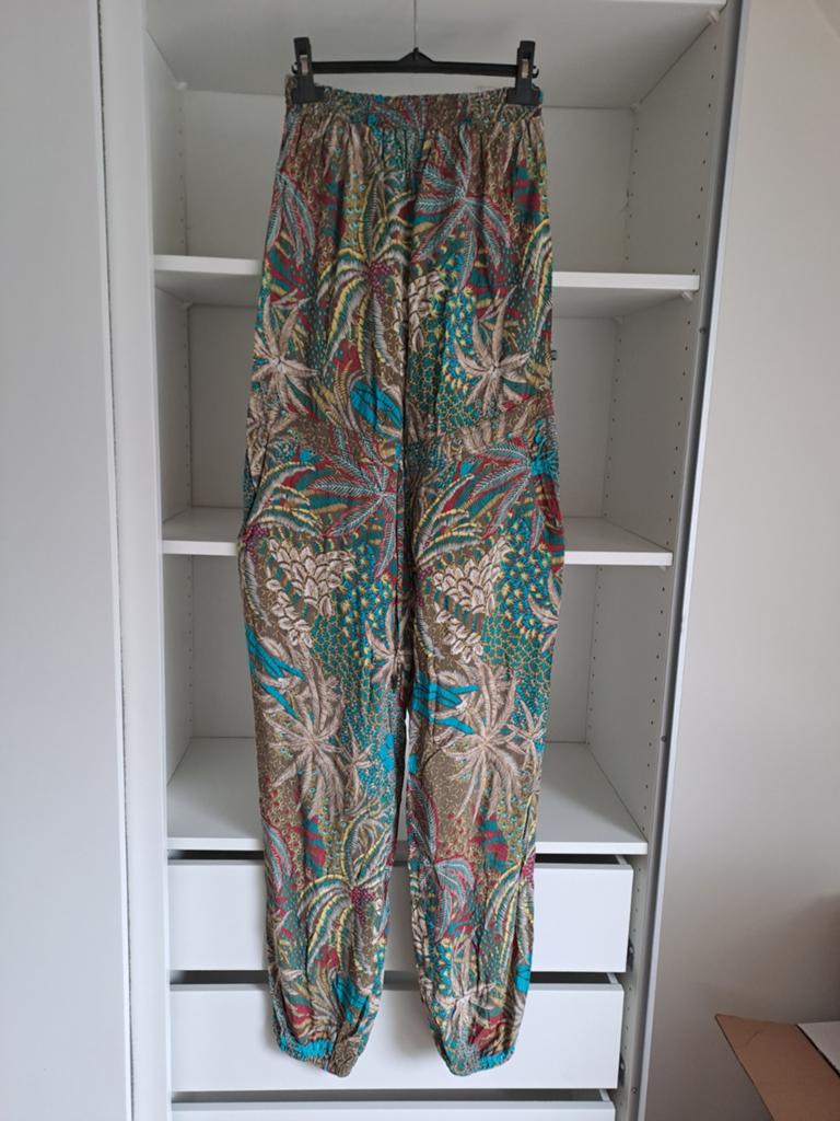 Mt L Veelkleurige jumpsuit zonder mouwen met palmbomen, Kleding | Dames, Jumpsuits, Overige kleuren, Maat 42/44 (L), Ophalen of Verzenden