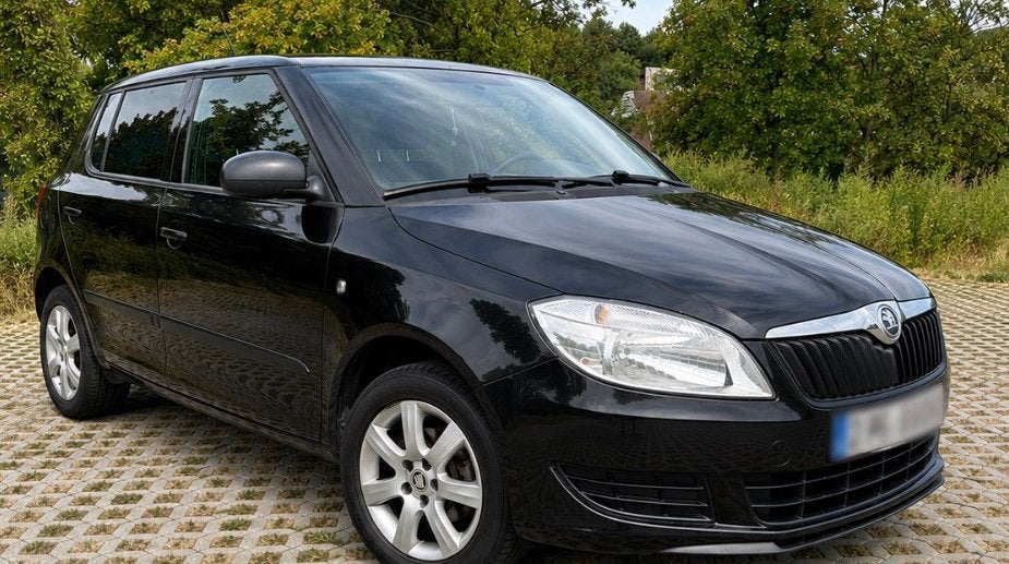 Skoda Fabia Active 1.2 Essence Pret à immatriculer, Autos, Achat, Noir, 5 portes, Berline