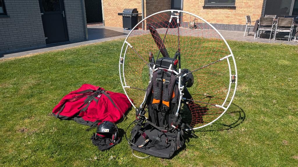 Paramotor + Ozone Roadster (Gekeurd)(Compleet pakket), Sport en Fitness, Zweefvliegen en Paragliding, Gebruikt, Paramotor, Gemotoriseerd