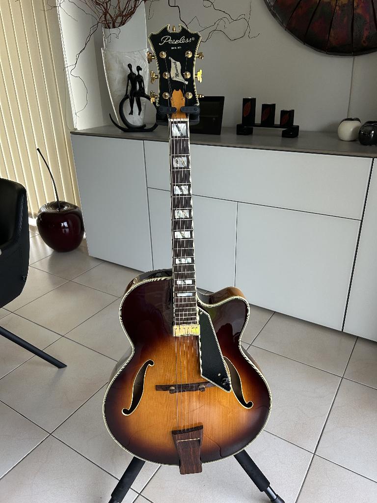 Jazzgitaar Peerless The Monarch, Muziek en Instrumenten, Ophalen, Zo goed als nieuw, Hollow body, Overige merken