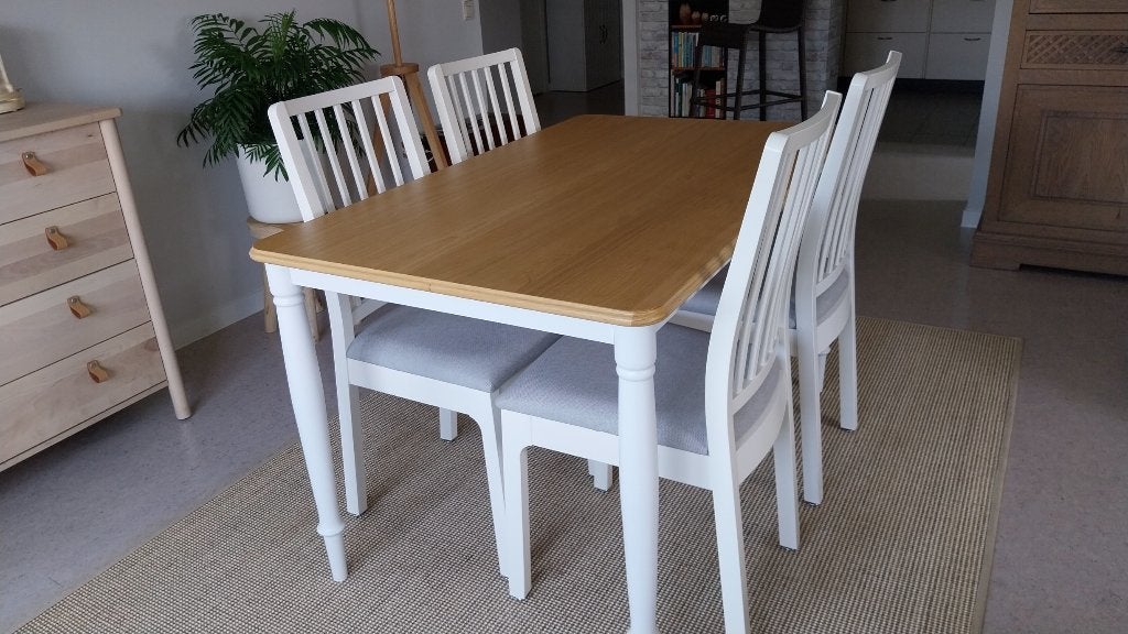 Tafel + 4 stoelen wit met beuken tafelblad, Huis en Inrichting, Tafels | Eettafels, Ophalen, 100 tot 150 cm, 50 tot 100 cm, Zo goed als nieuw