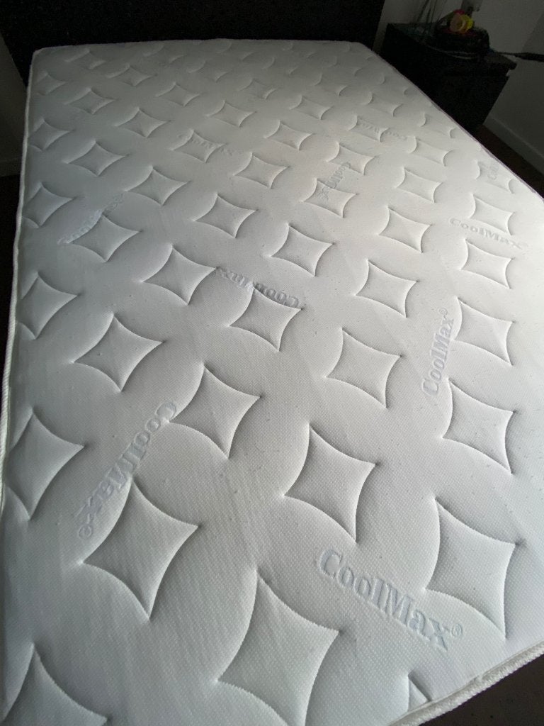 Matras, Huis en Inrichting, Slaapkamer | Matrassen en Bedbodems, Ophalen, 140 cm, Zo goed als nieuw, Twijfelaar