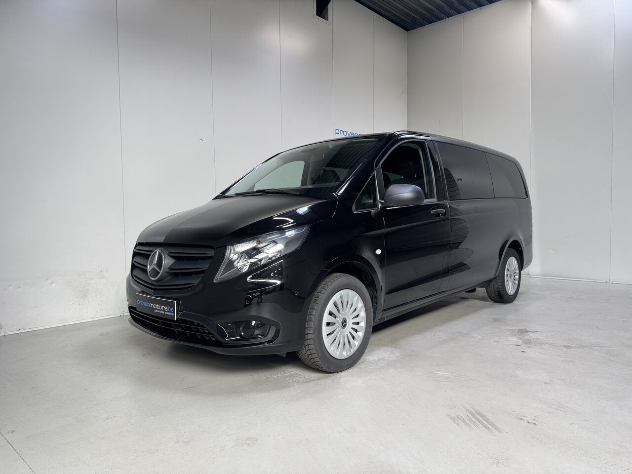 Mercedes-Benz Vito Tourer 114 CDI Autom. - 9 pl - 40.000KM, Auto's, Bestelwagens en Lichte vracht, 0 cilinders, Zwart, Diesel
