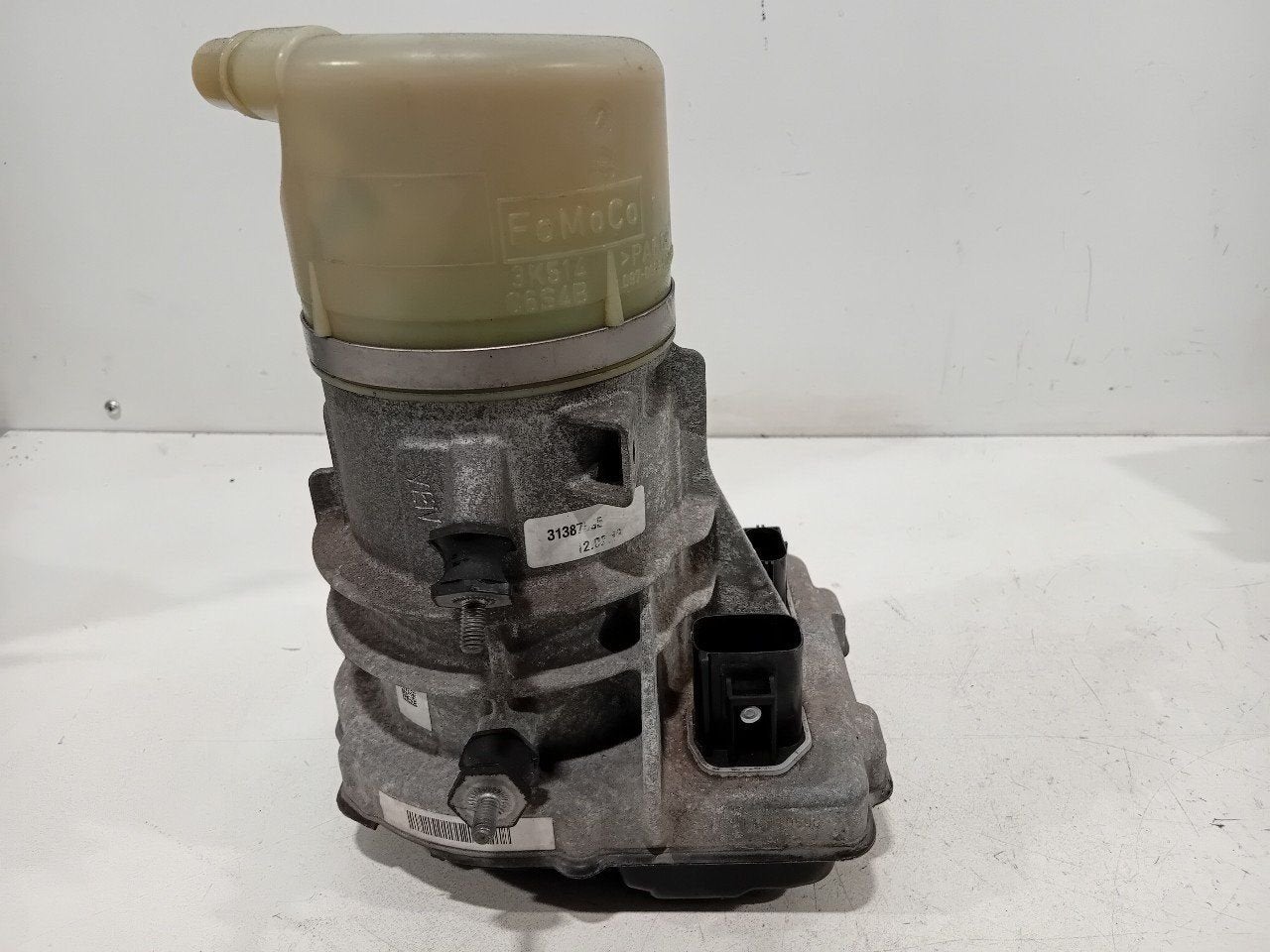 Stuurbekrachtiging pomp motor Volvo V60, Onderdelen@venauto.nl, Van der Ven Autorecycling B.V., Gebruikt, Ettenseweg 76, 4706 PB Roosendaal, The Netherlands