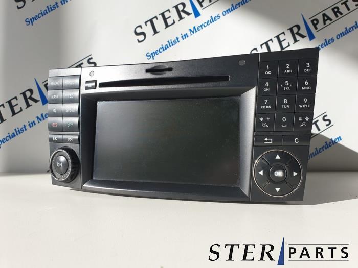 Navigatie Systeem van een Mercedes E-Klasse, Gebruikt, -, Ophalen of Verzenden, -