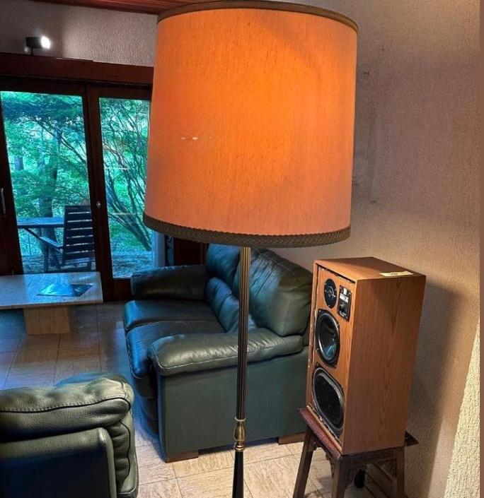 Lampadaire vintage sur pied en laiton avec abat-jour, Enlèvement, Utilisé