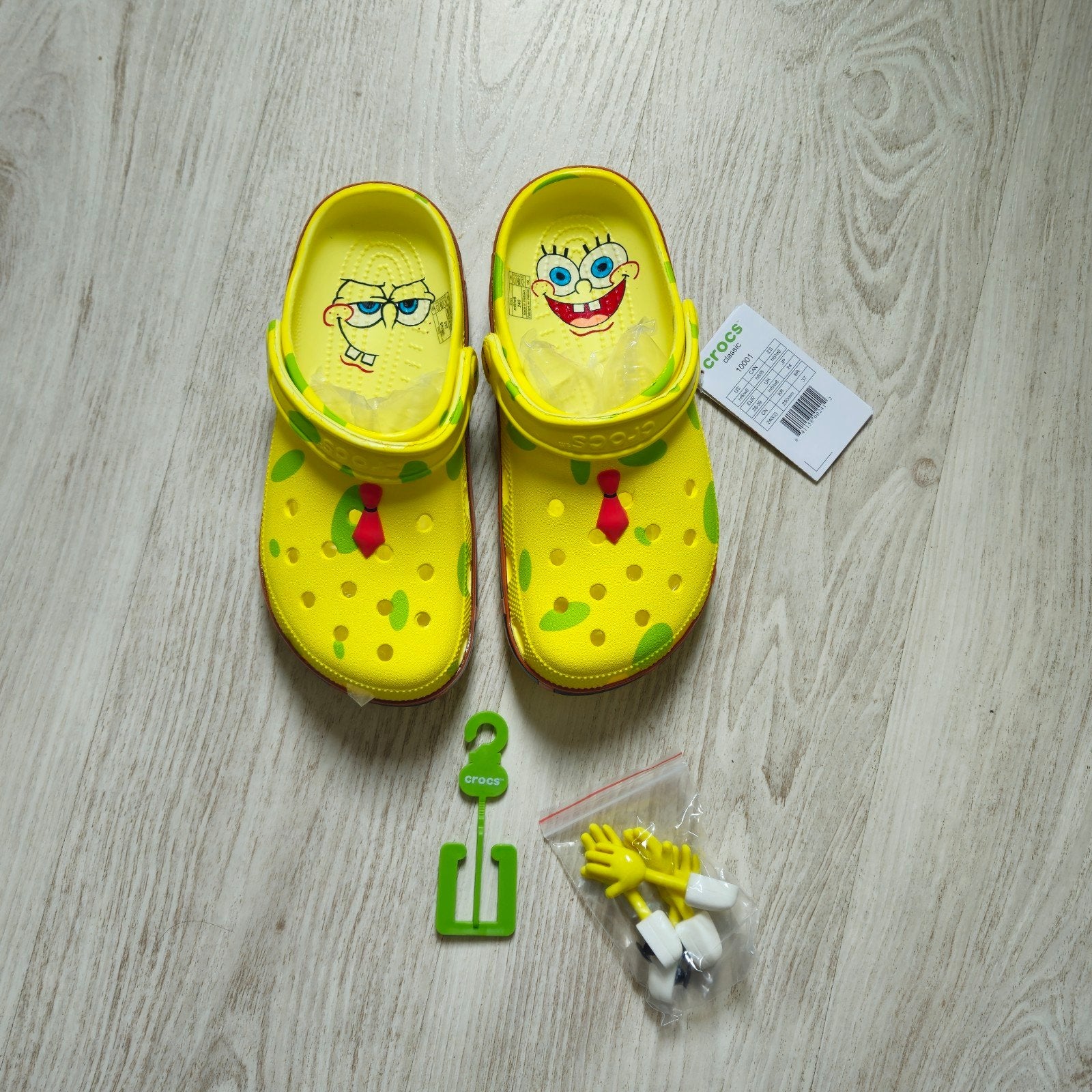 Claquette Bob l'éponge crocs taille 38, Enlèvement ou Envoi