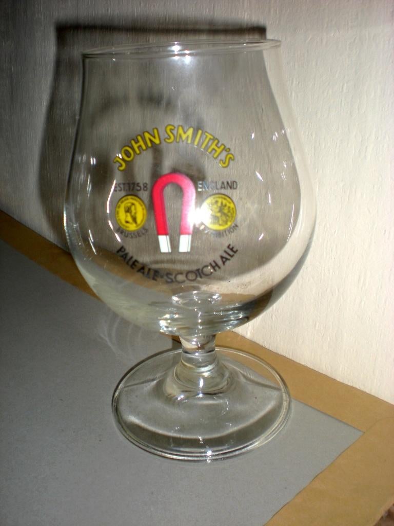 John Smith's, Ophalen of Verzenden, Zo goed als nieuw, Glas of Glazen