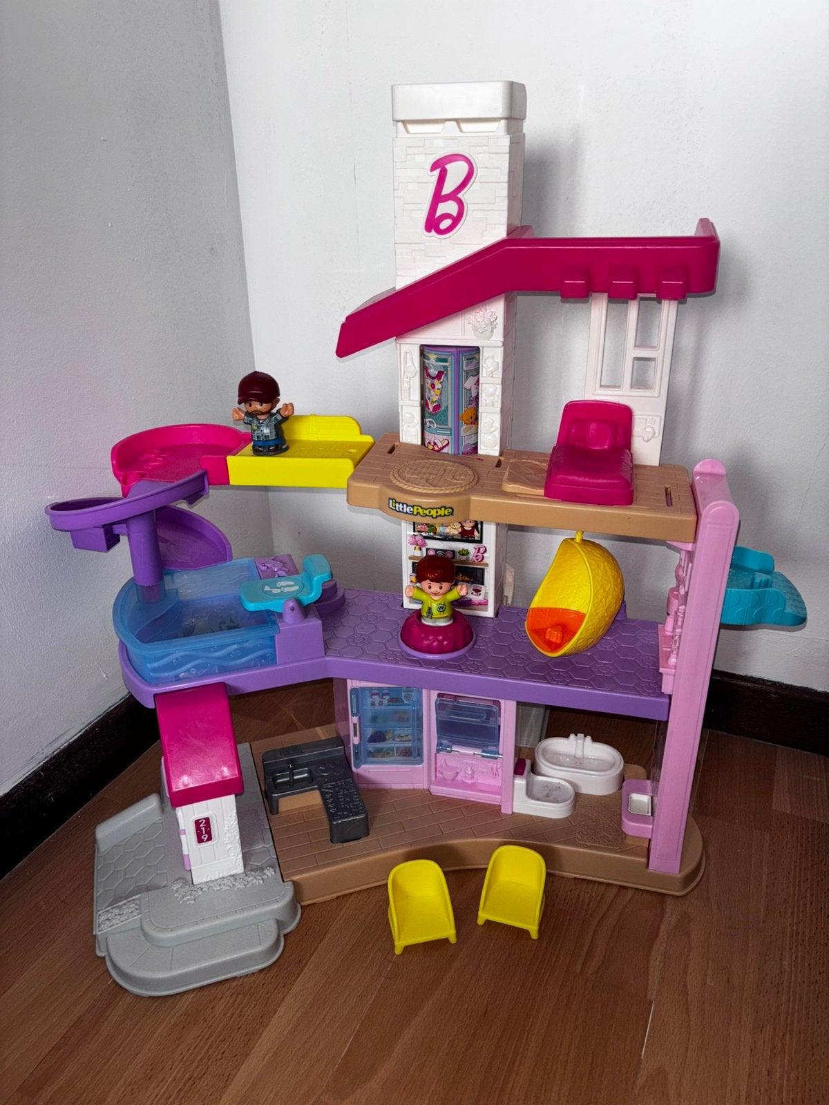 Fisher price little people barbiehuis, Kinderen en Baby's, Ophalen, Zo goed als nieuw