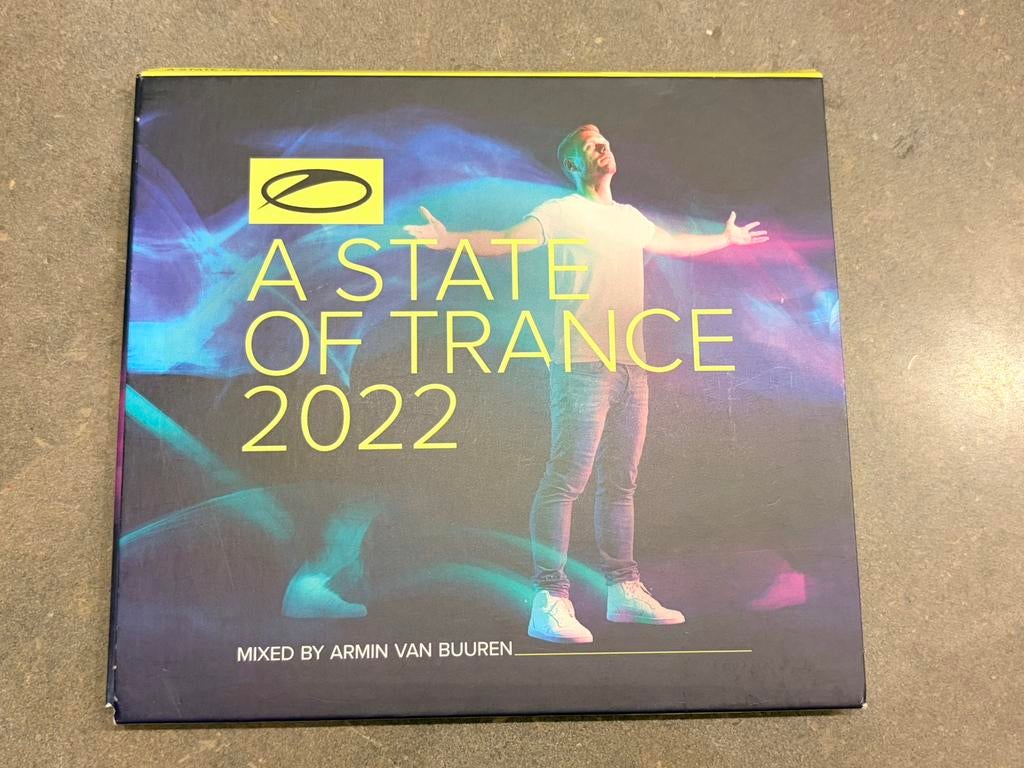 Armin Van Buuren - A State Of Trance 2022 (2 CD), Ophalen of Verzenden, Zo goed als nieuw, Techno of Trance, Boxset