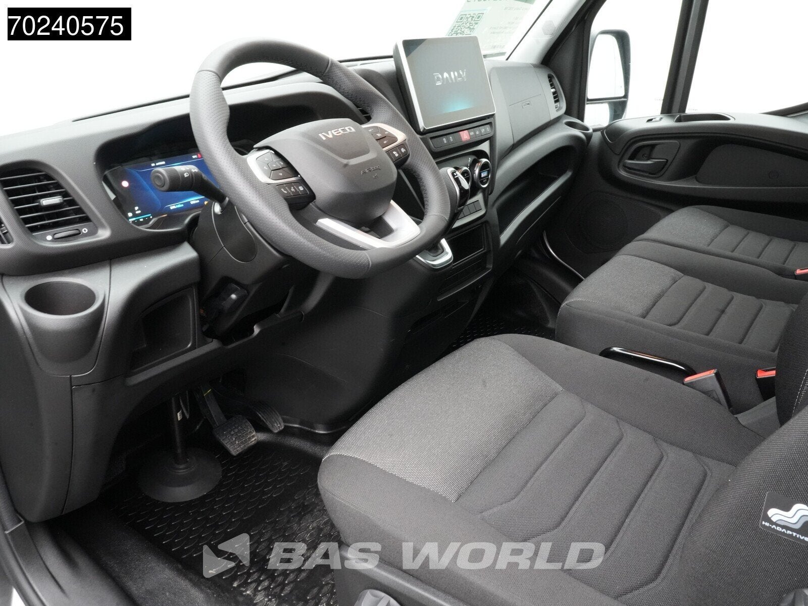 Iveco Daily 35C18 BPM VRIJ! 3.0L Automaat L3H2 180PK Dubbell, Auto's, Automaat, Stof, Euro 6, 4 cilinders
