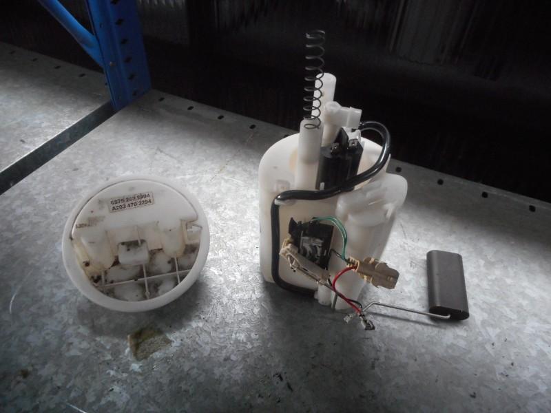 POMPE CARBURANT ELECTRIQUE C (W203) (a2034702294), Utilisé, Mercedes-Benz