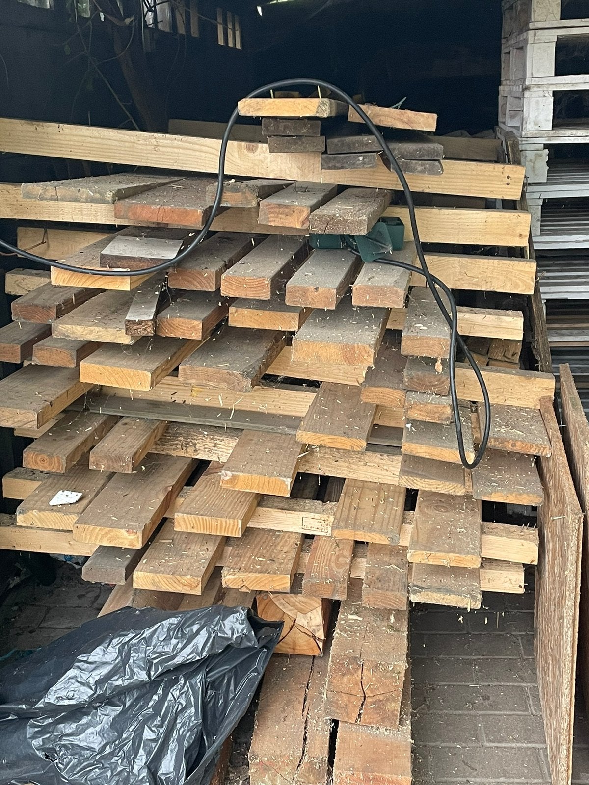 Partij houten balken, Planche, 300 cm ou plus, Autres essences de bois, Enlèvement