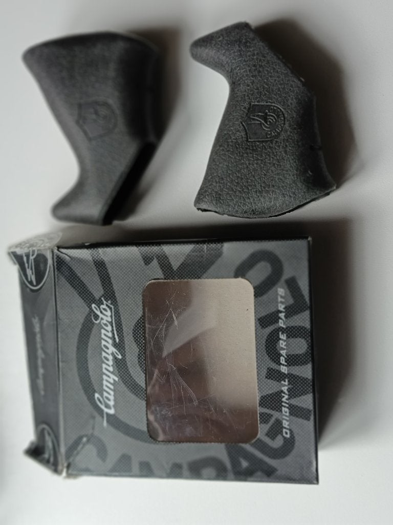 Capots (hoods) pour Campagnolo Ergopower (EC RE 500) NOS, Vélos & Vélomoteurs, Neuf, Enlèvement ou Envoi, Campagnolo, Freins