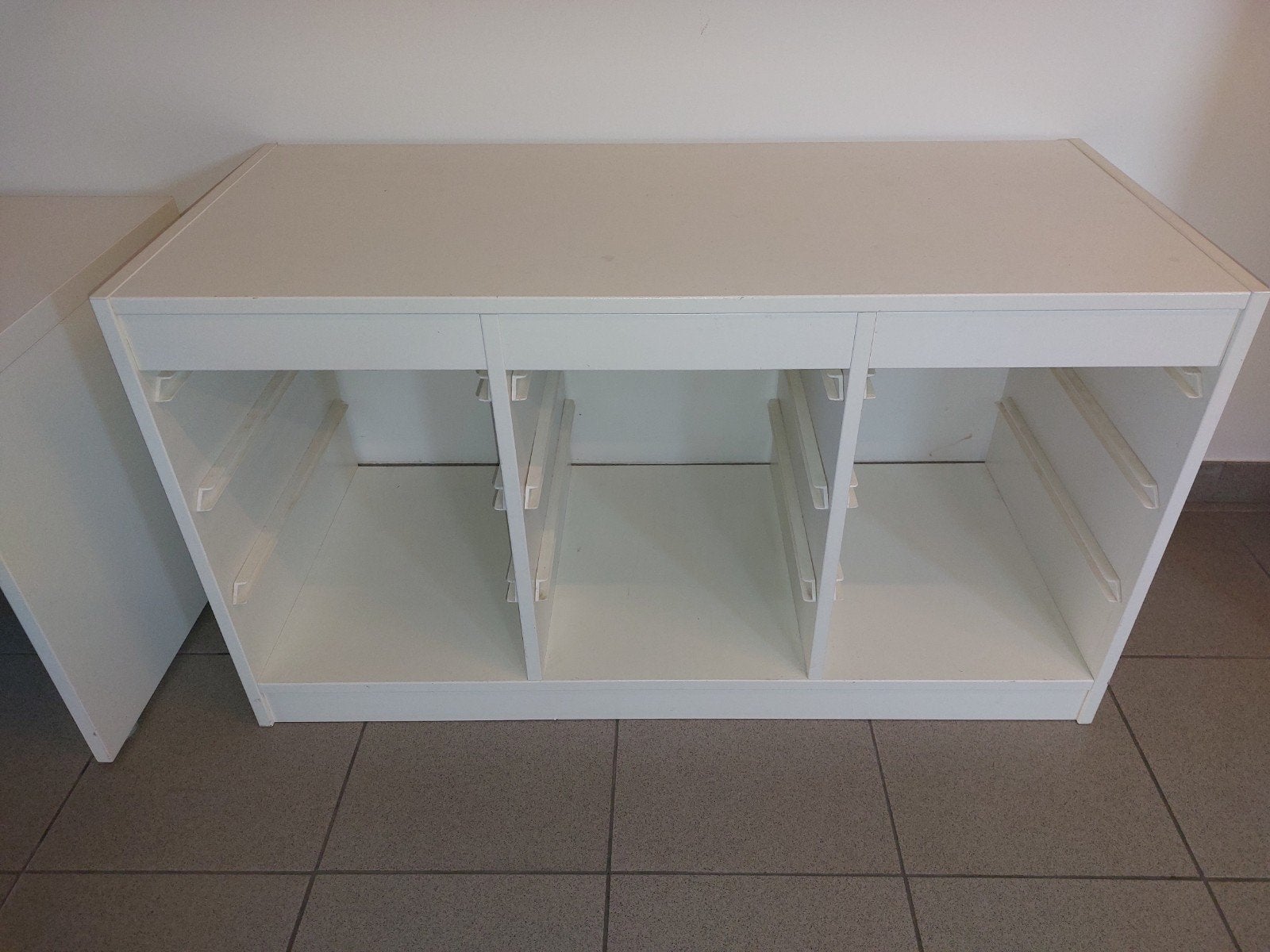 Ikea trofast kast, Ophalen