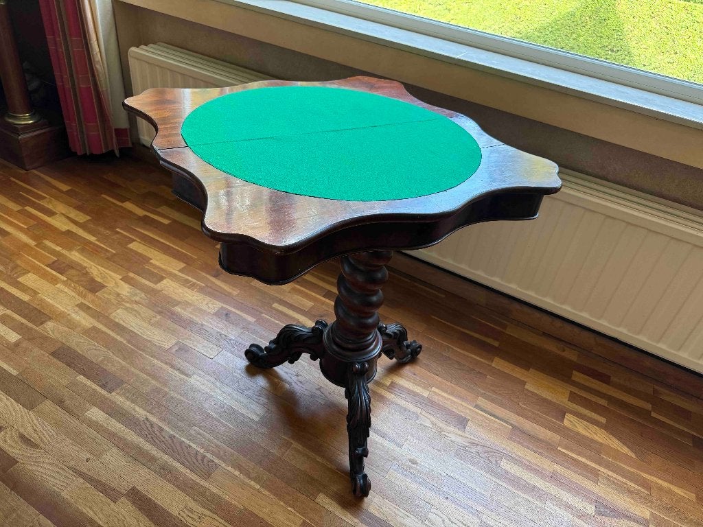 Table à jeu en acajou, Comme neuf, Enlèvement, 75 cm ou plus, 60 cm ou plus