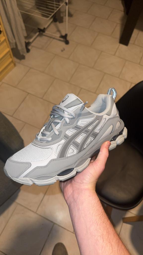 asics, Ophalen, Zo goed als nieuw