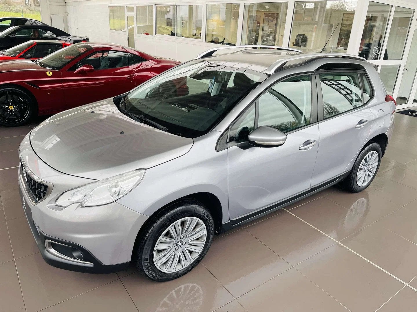 Peugeot 2008 1.2iA * GARANTIE + AIRCO * (automatique), Autos, Argent ou Gris, Achat, Euro 6, Entreprise