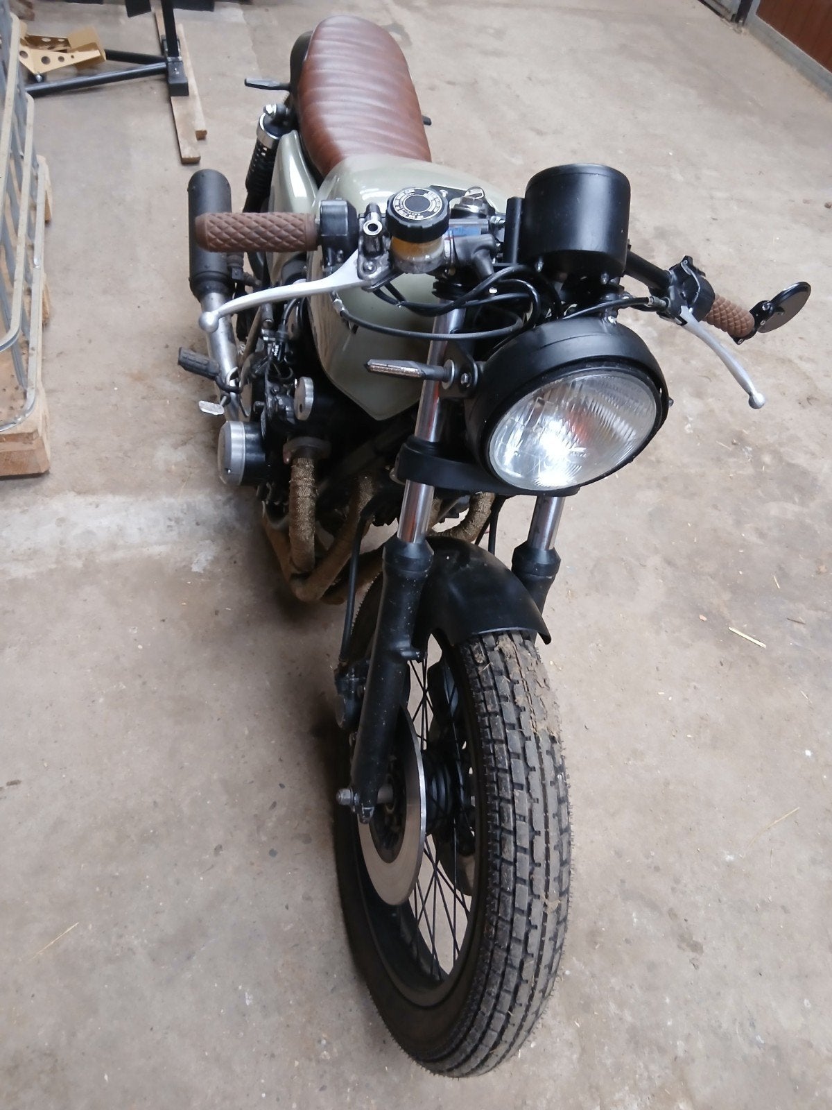 cafe racer, Particulier