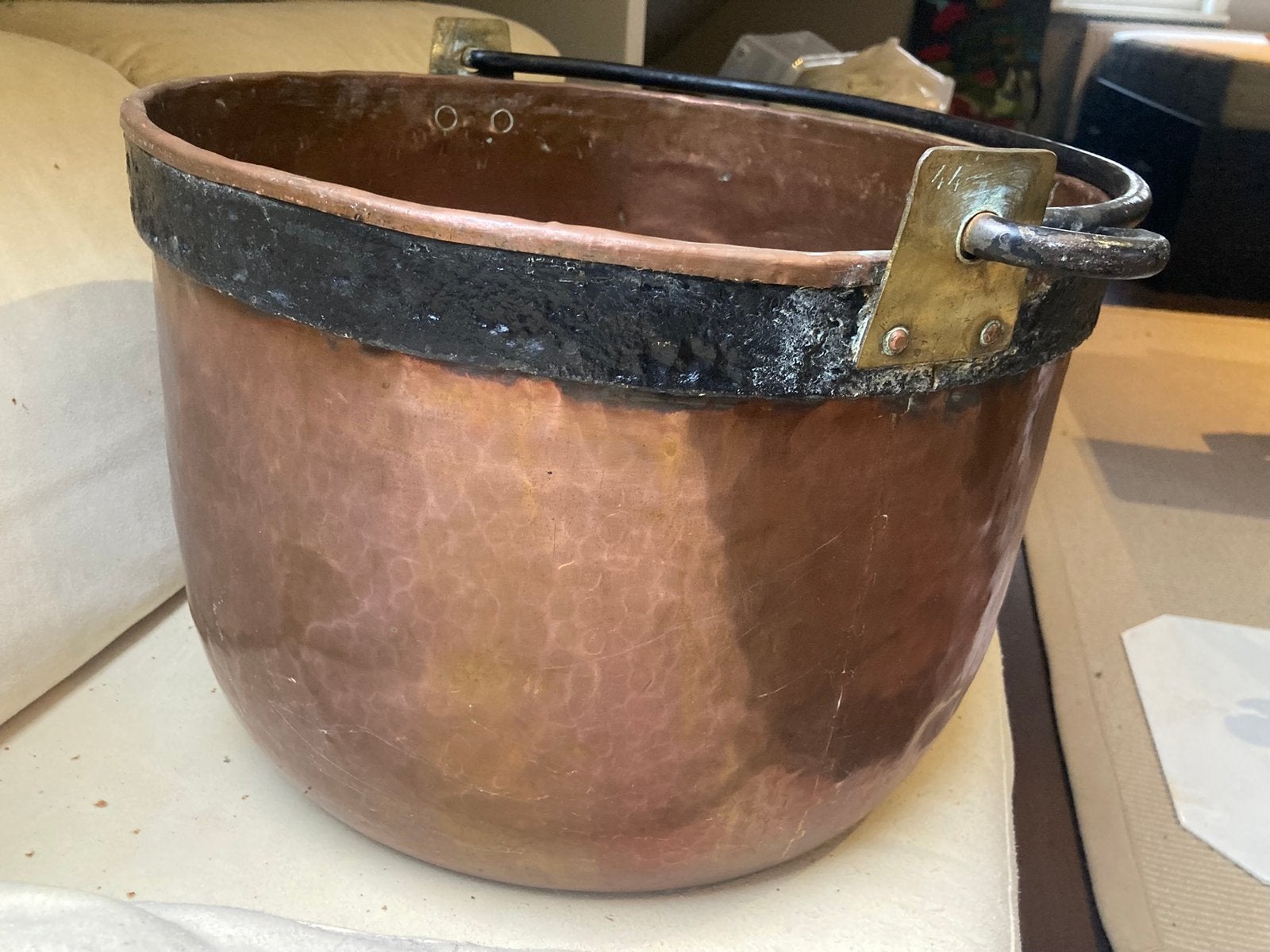 Koperen ketel, Ophalen, Brons