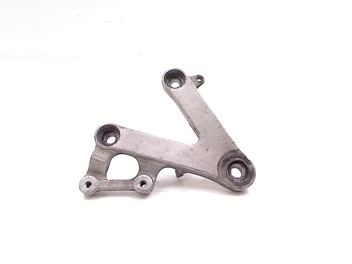 REPOSE PIEDS AVANT DROIT Honda, Dhr. S. di Majo, Utilisé, Info@cama-motorparts.nl, P.J. Troelstraweg 8 8
3144 CX  MAASSLUIS, NL