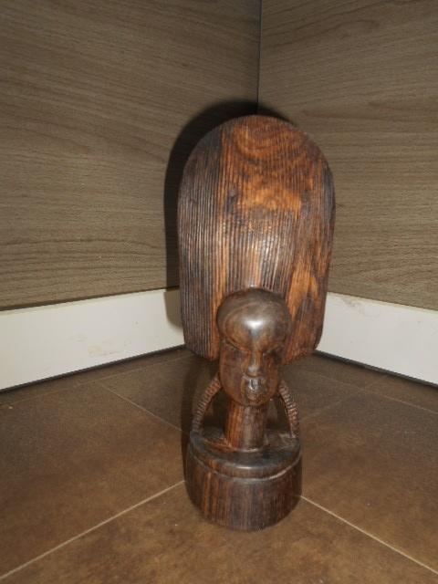 Afrikaans houten beeld - Kenia, Antiek en Kunst, Kunst | Beelden en Houtsnijwerken, Ophalen of Verzenden, Afrika, Hout, Beeld