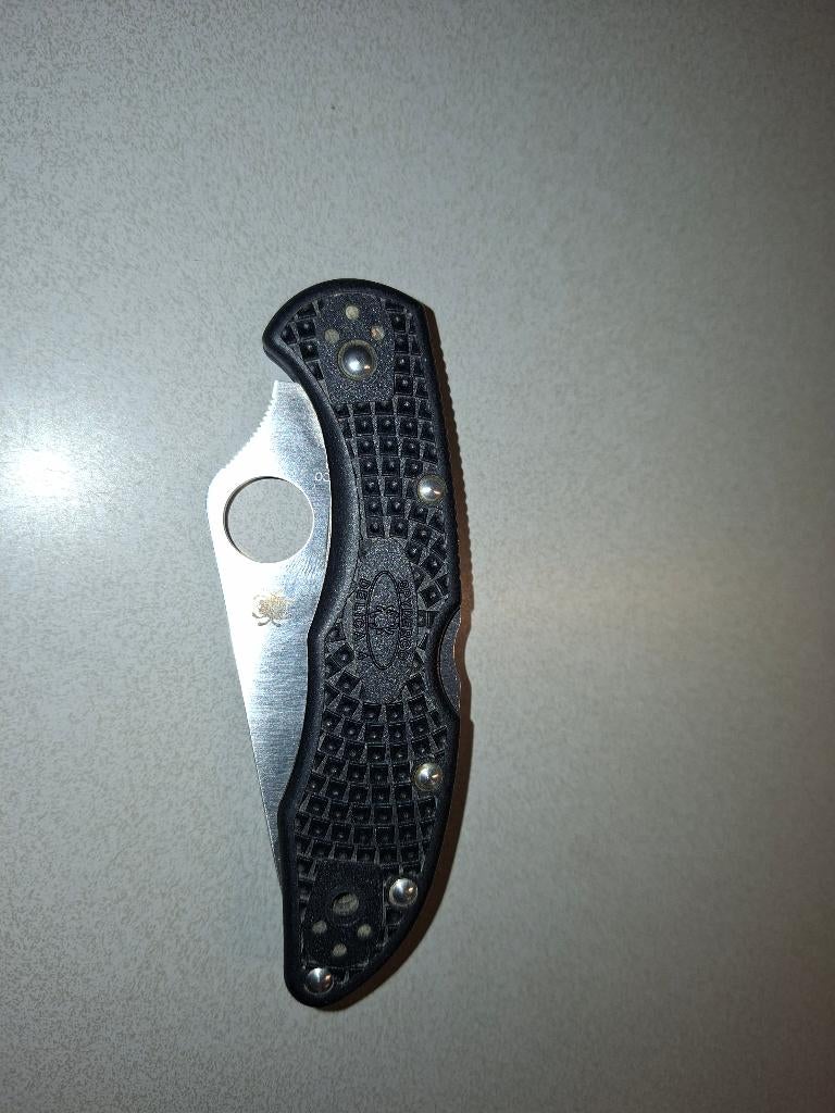 Zakmes Spyderco Delica 4, Caravans en Kamperen, Ophalen, Gebruikt