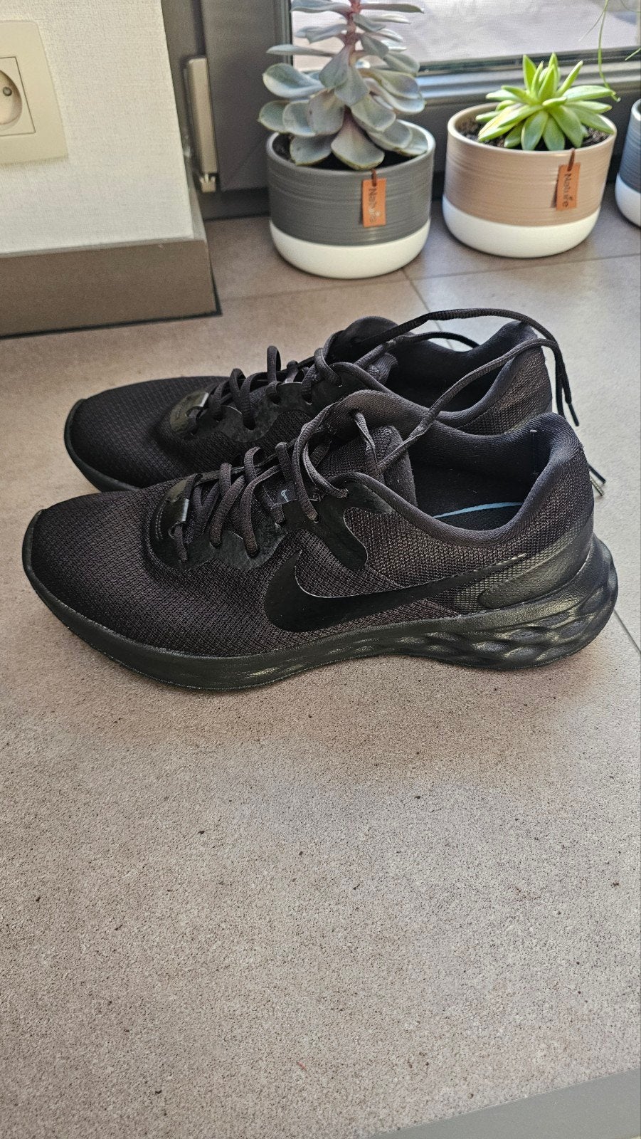 Nike Revolution 6, Enlèvement ou Envoi