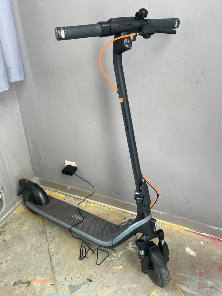 Ninebot E2 plus (150€), Fietsen en Brommers, Steps, Ophalen, Zo goed als nieuw, Kickbike